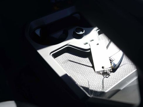 Used 2024 BMW iX xDrive50 image 24