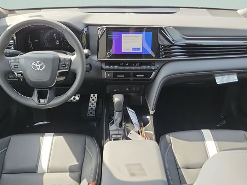 Certified 2026 Toyota Camry SE w/ Convenience Package image 14