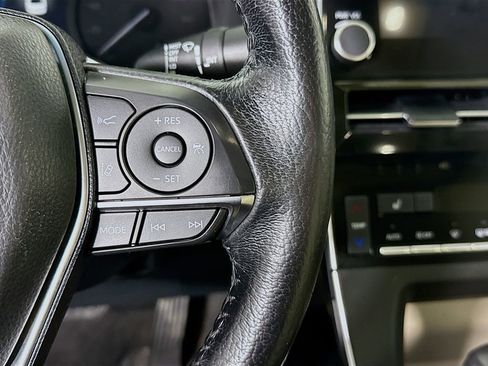 Certified 2020 Toyota Avalon XLE w/ Moonroof Package image 22