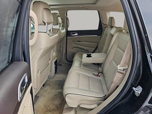 Used 2018 Jeep Grand Cherokee Overland image 15