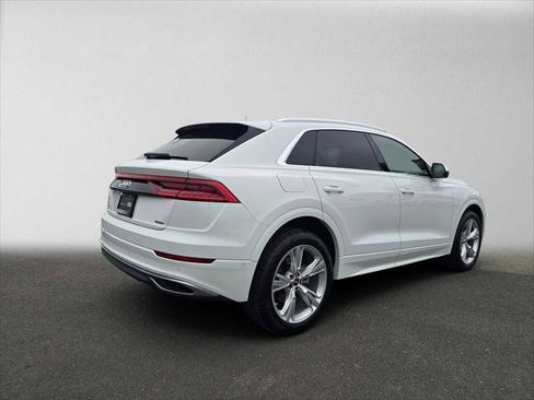 Certified 2023 Audi Q8 Premium w/ Convenience Package AWD/4WD image 3
