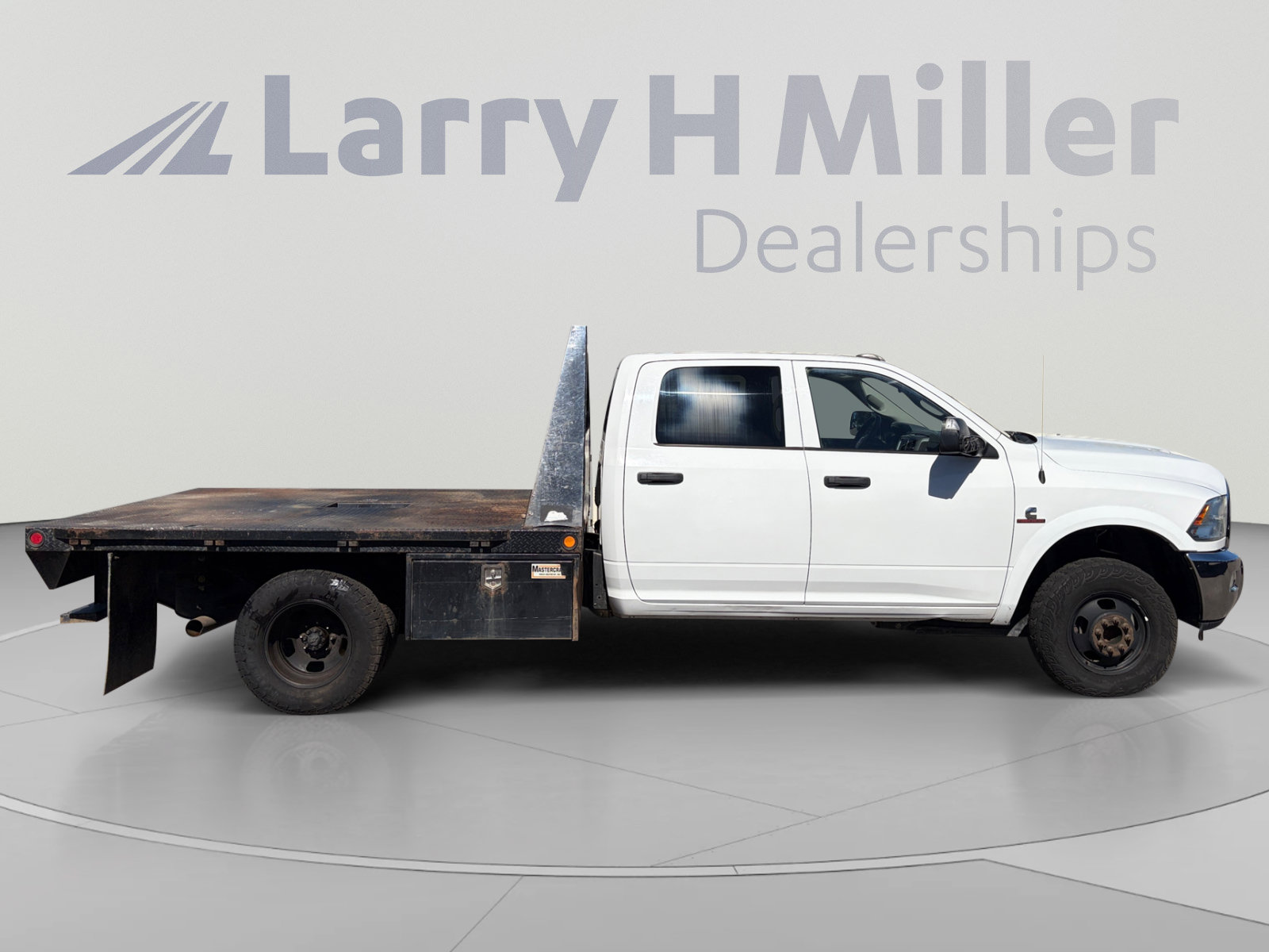Used 2018 RAM 3500 Tradesman w/ Chrome Appearance Group AWD/4WD image 6