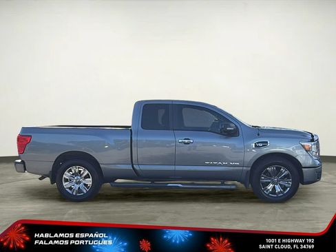 Used 2017 Nissan Titan SV RWD image 7