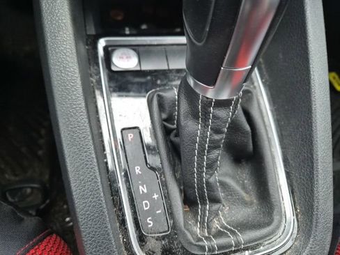 Used 2016 Volkswagen Jetta Sport image 18