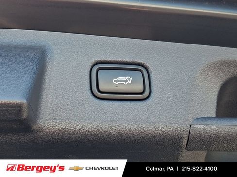 Used 2022 Hyundai Palisade SEL w/ 8P Bench Seat Package AWD/4WD image 35