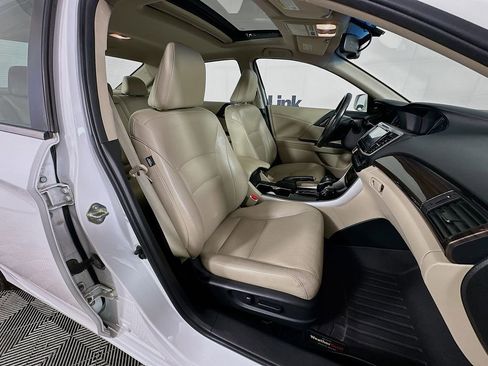 Used 2016 Honda Accord EX-L image 34