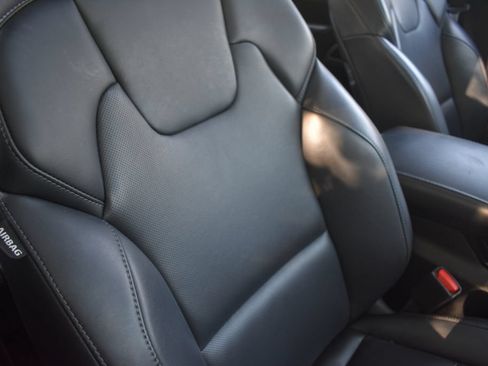 Used 2025 Kia Telluride S FWD image 21
