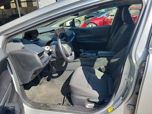 Used 2023 Toyota Prius LE image 5