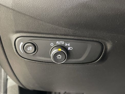 Used 2019 Chevrolet Equinox LT image 21