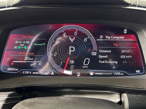 Used 2024 Chevrolet Corvette Stingray Preferred Cpe w/ Z51 Performance Package RWD image 30