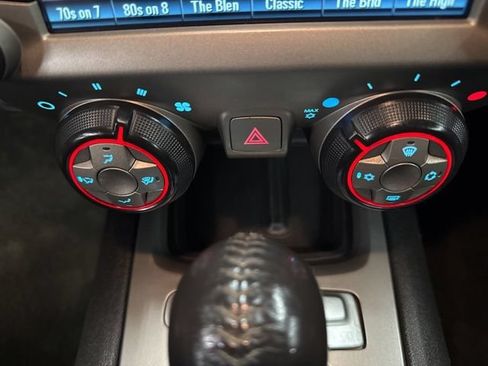 Used 2015 Chevrolet Camaro LT RWD image 17