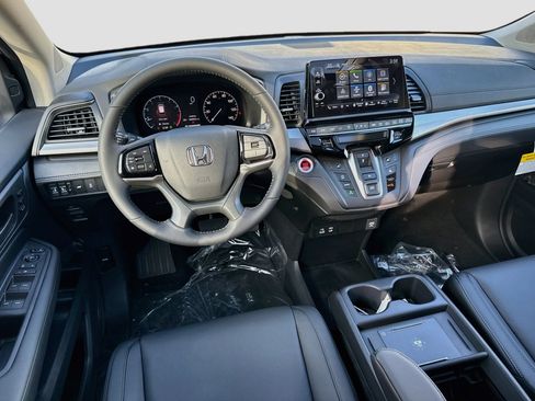 Certified 2026 Honda Odyssey EX-L image 18
