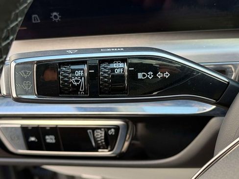 Used 2023 Cadillac Lyriq 2WD image 29