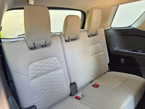 Used 2022 Nissan Pathfinder SV w/ SV Premium Package image 36