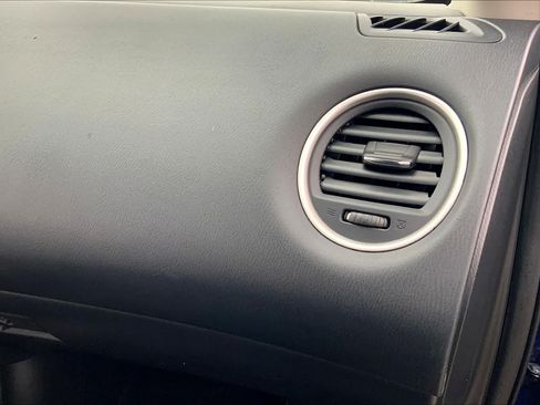 Used 2020 Nissan Pathfinder SV FWD image 16