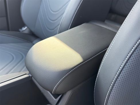 New 2026 Volkswagen Tiguan SE R-Line image 23