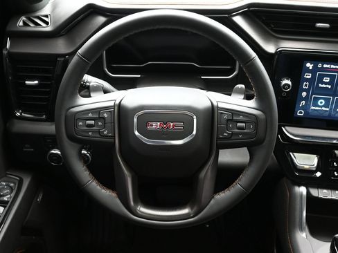 Used 2023 GMC Sierra 1500 AT4 w/ Technology Package AWD/4WD image 15