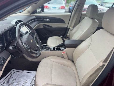 Used 2015 Chevrolet Malibu LT FWD image 29