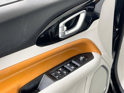 Used 2022 Jeep Compass Limited image 17