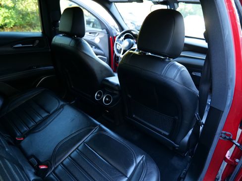 Used 2018 Alfa Romeo Stelvio Ti Sport image 45