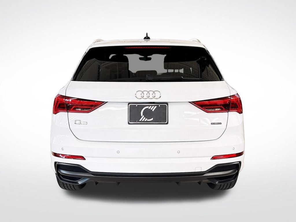 Certified 2022 Audi Q3 2.0T Premium Plus AWD/4WD image 4