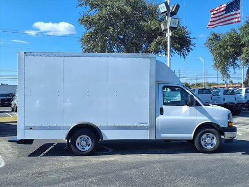 New 2025 Chevrolet Express 3500 w/ Power Convenience Package image 3
