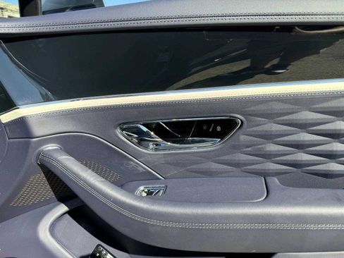Used 2023 Bentley Flying Spur W12 image 63