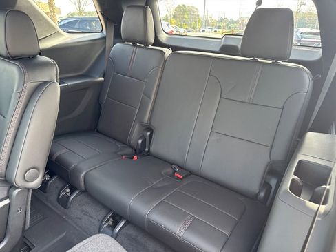 Used 2023 Chevrolet Traverse RS w/ LPO, Floor Liner Package image 35