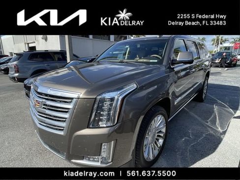 Used 2016 Cadillac Escalade ESV Platinum image 5