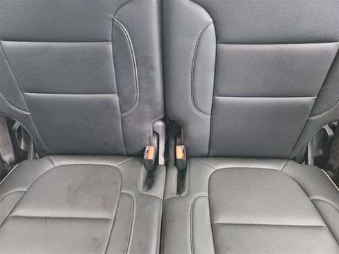 Used 2023 GMC Acadia Denali image 29