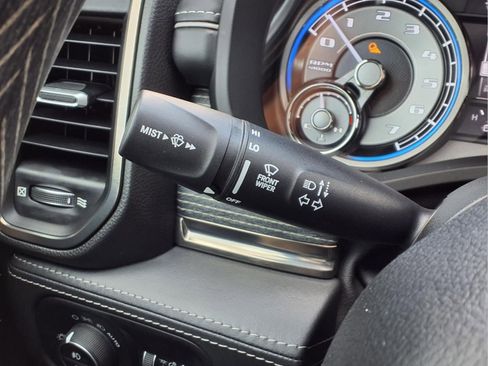 Used 2019 RAM 1500 Limited image 25