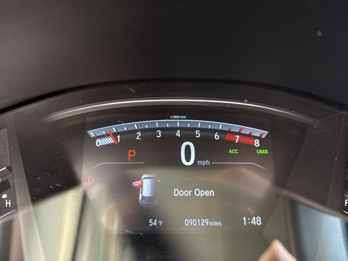 Used 2018 Honda CR-V Touring image 11