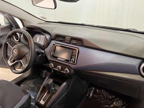 Used 2023 Nissan Versa SV image 15