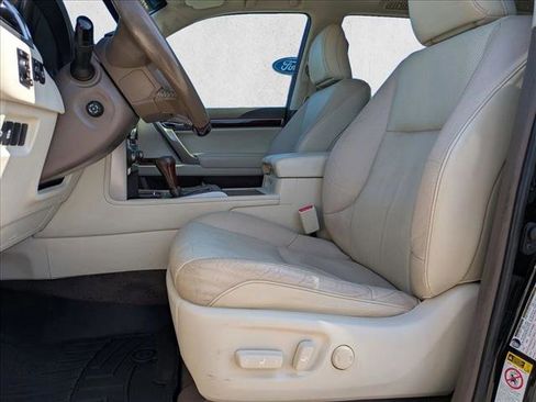 Used 2019 Lexus GX 460 image 17