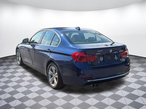 Used 2018 BMW 330i xDrive Sedan w/ Executive Package AWD/4WD image 3