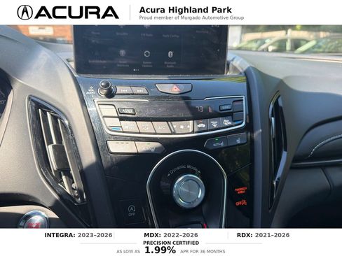 Used 2025 Acura RDX SH-AWD image 17