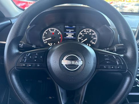 Used 2025 Nissan Altima 2.5 S image 21