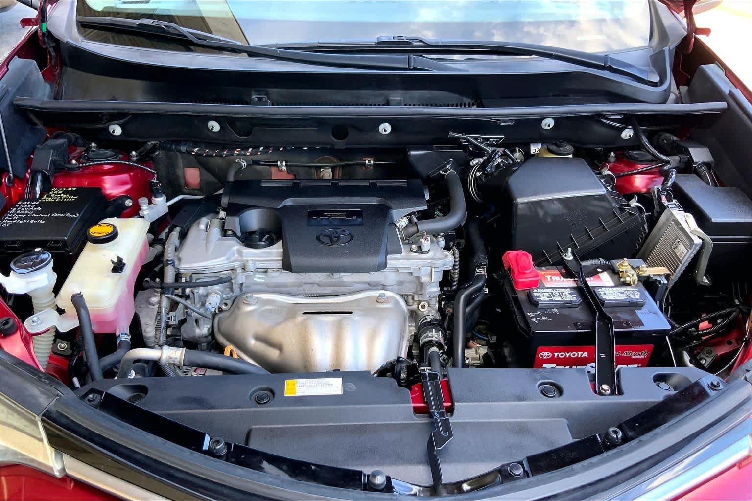 Used 2018 Toyota RAV4 XLE FWD image 31