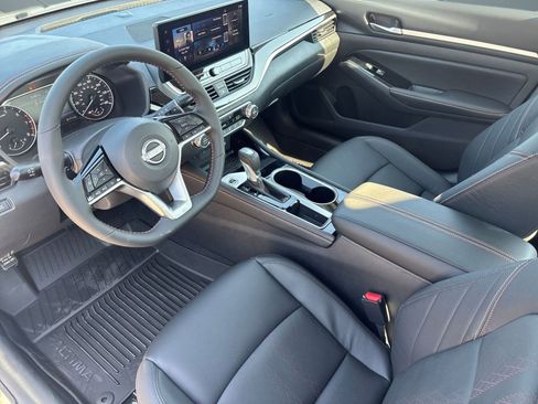 New 2025 Nissan Altima 2.5 SR w/ SR Premium Package image 4