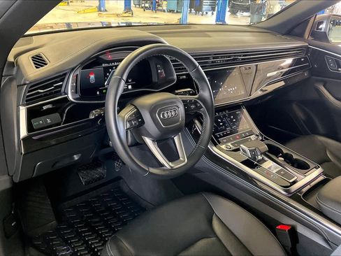 Used 2024 Audi Q8 Premium Plus image 17