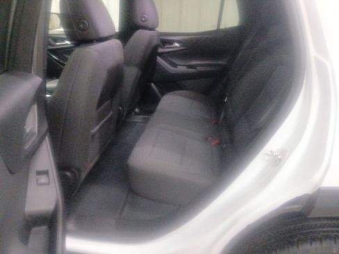 Used 2025 Chevrolet Equinox LT image 19