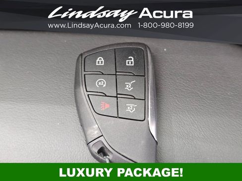 Used 2024 Chevrolet Tahoe RST w/ RST Performance Edition AWD/4WD image 23