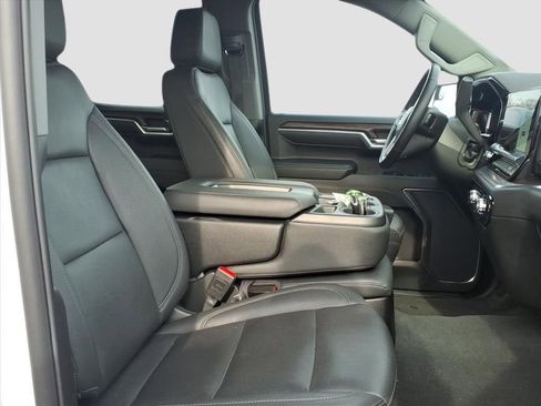 Used 2024 GMC Sierra 1500 SLT image 10