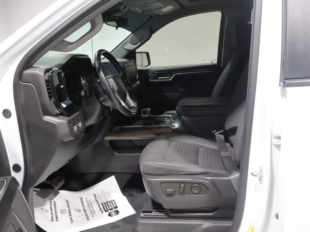 Used 2025 Chevrolet Silverado 1500 LT Trail Boss w/ Protection Package AWD/4WD image 9