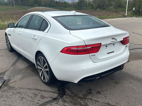 Used 2019 Jaguar XE Premium AWD/4WD image 3