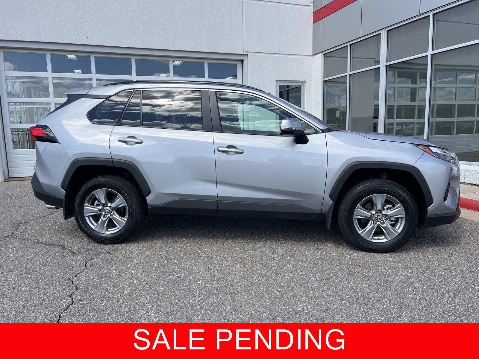 Used 2025 Toyota RAV4 XLE w/ Convenience Package AWD/4WD image 1