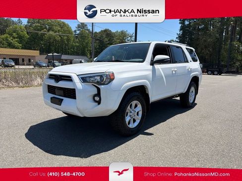 Used 2024 Toyota 4Runner SR5 Premium w/ Moonroof Package AWD/4WD image 1