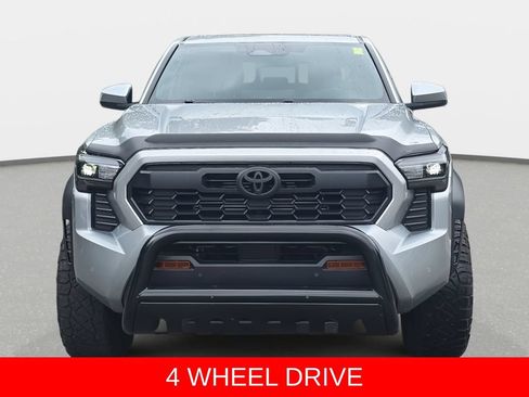 Used 2025 Toyota Tacoma TRD Off-Road w/ TRD Off Road Upgrade Package AWD/4WD image 2