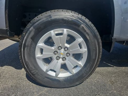 Used 2022 Chevrolet Colorado LT w/ Fleet Safety Package image 10