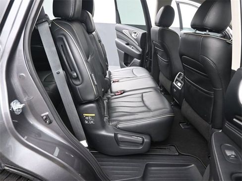 Used 2020 INFINITI QX60 Luxe w/ Essential Package image 16